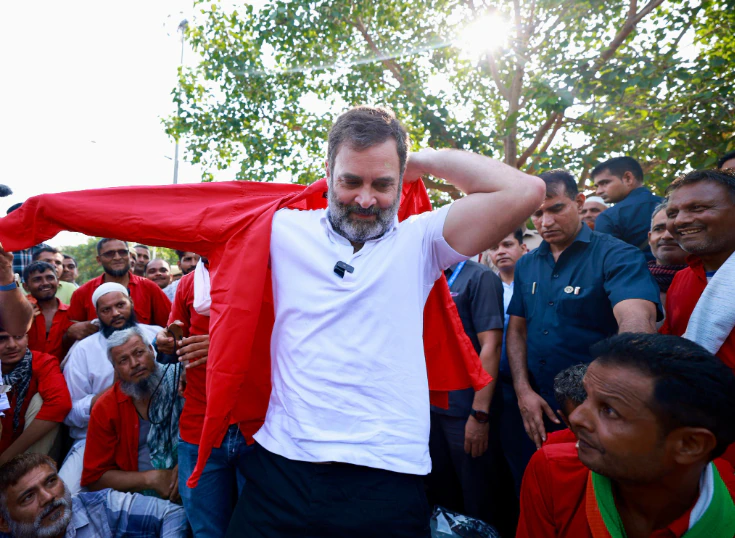 Rahul Gandhi Kuli Dress